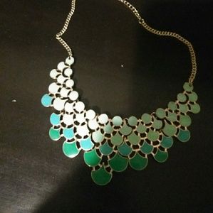Green statement necklace